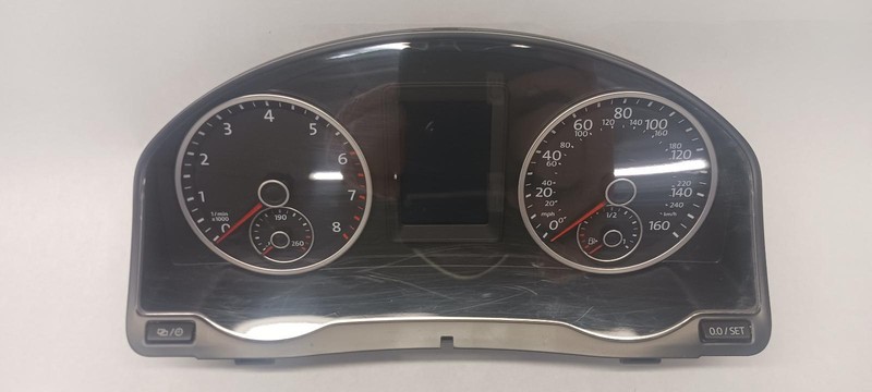 15-'17 VOLKSWAGEN TIGUAN Speedometer cluster 64k miles OEM 1 Year Wnty!