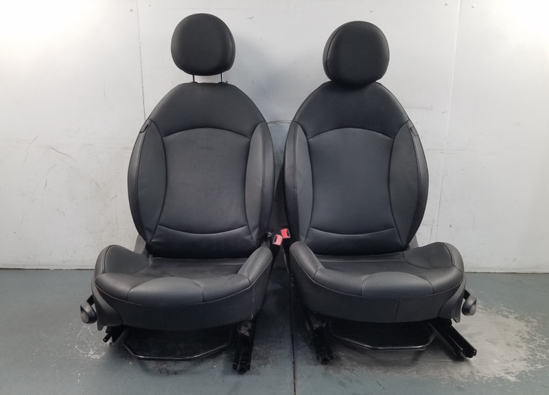2009 Mini John Cooper WorksManual Seat Set - * #7162 o6