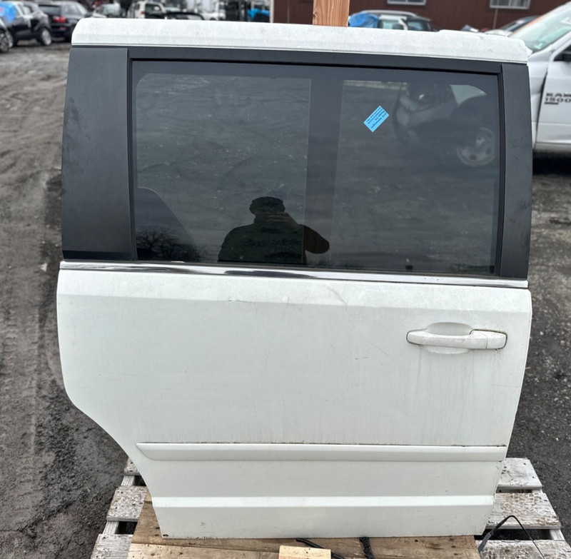 Passenger Right Rear Side Door Electric Fits 09-14 ROUTAN