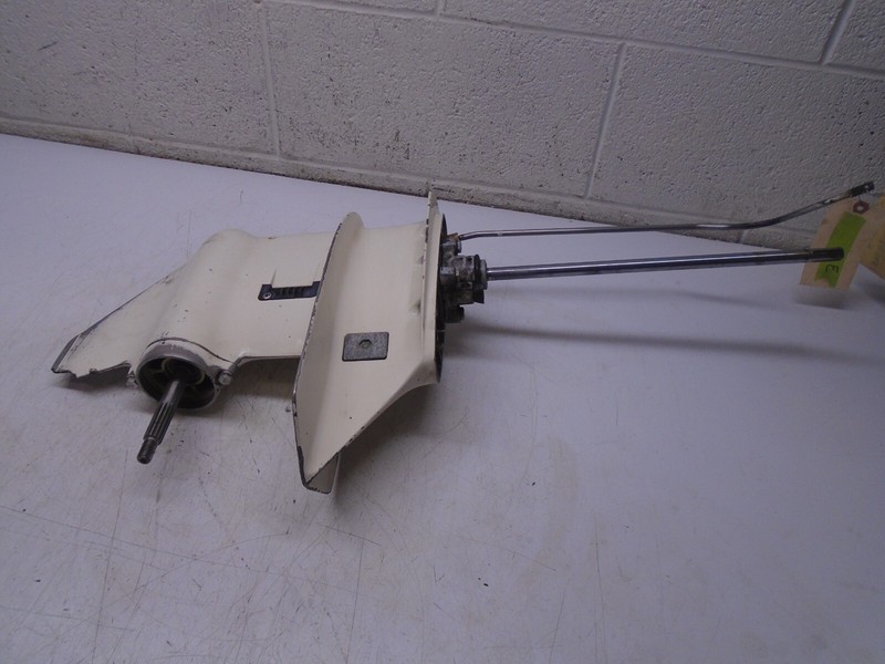 E Johnson OMC 9.9 15 HP Gearcase Lower Unitshort shaft 0438617 OEM 0435712