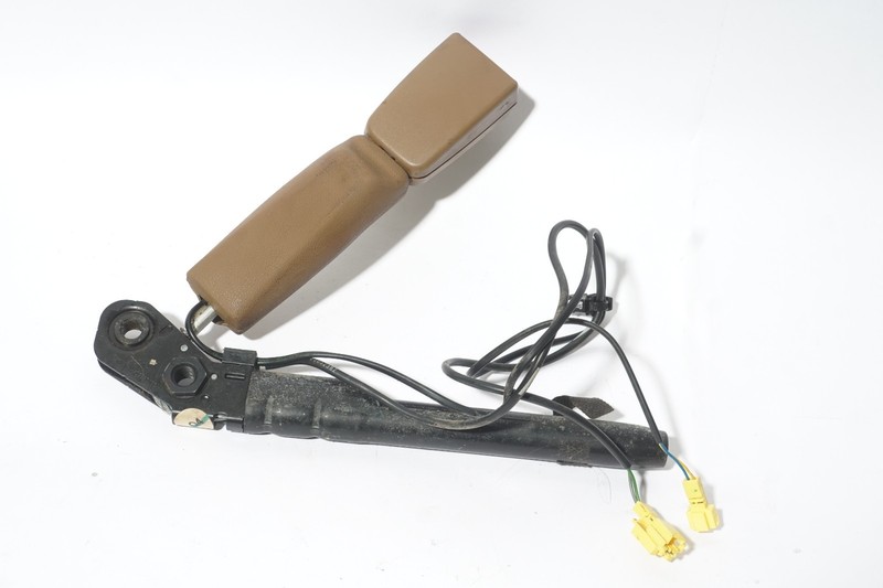 2007 - 2009 MERCEDES BENZ S550 W221 FRONT RIGHT SEAT BELT BUCKLE OEM