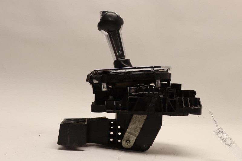2015-2023 FORD MUSTANG AUTOMATIC TRANSMISSION GEAR SHIFTER LEVER OEM