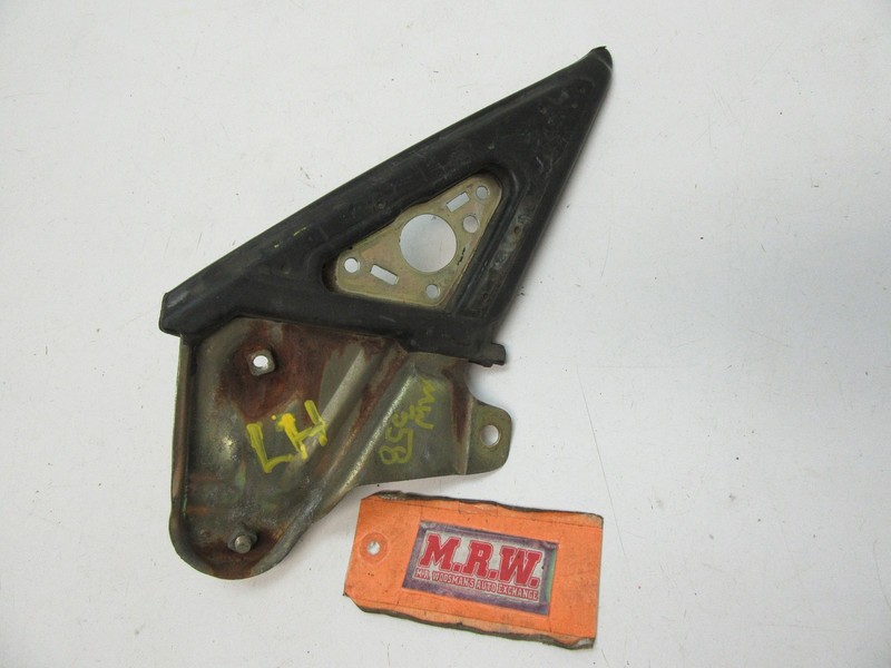 DOOR PANEL GLASS WINDOW DOOR MIRROR BRACKET MOUNT TRACK RUN SEAL RUBBER LEFT LF
