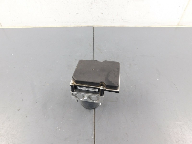 2012 11 - 19 Maserati GranTurismo MC ABS Brake Pump Module #4987 F7