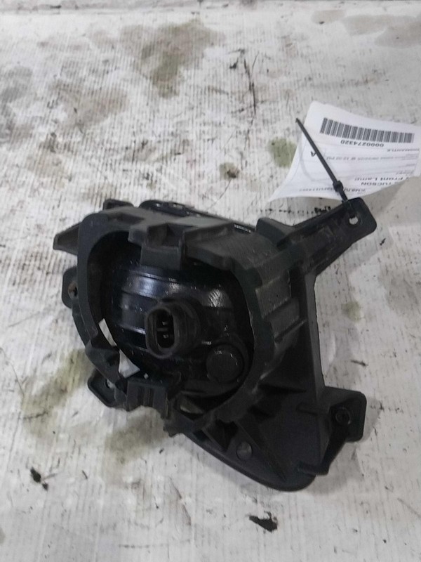 2015 Hyundai Tucson Right Fog Light Assembly Black OEM 144528 Used 140K Miles