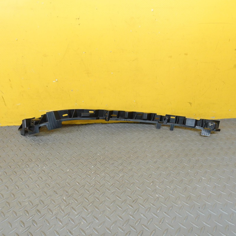 2016-2020 TESLA MODEL X REAR RIGHT SIDE LOWER C PILLAR RACETRACK COVER BRACKET