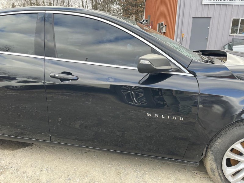 2016-2024 Chevrolet Malibu Right Passenger Side Front Door Black