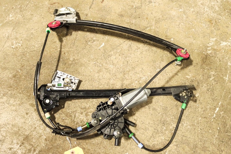 97-04 Chevrolet Corvette C5 Left Window Regulator Motor Assembly 66K OEM *USED