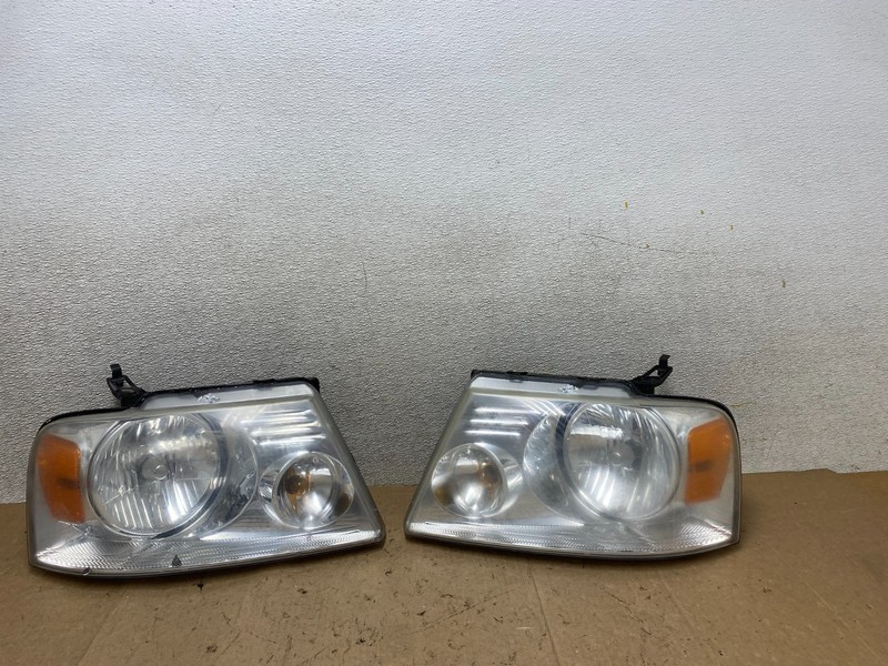 2004 to 2008 Ford F-150 F150 Left+Right Halogen Headlights W9091 DW