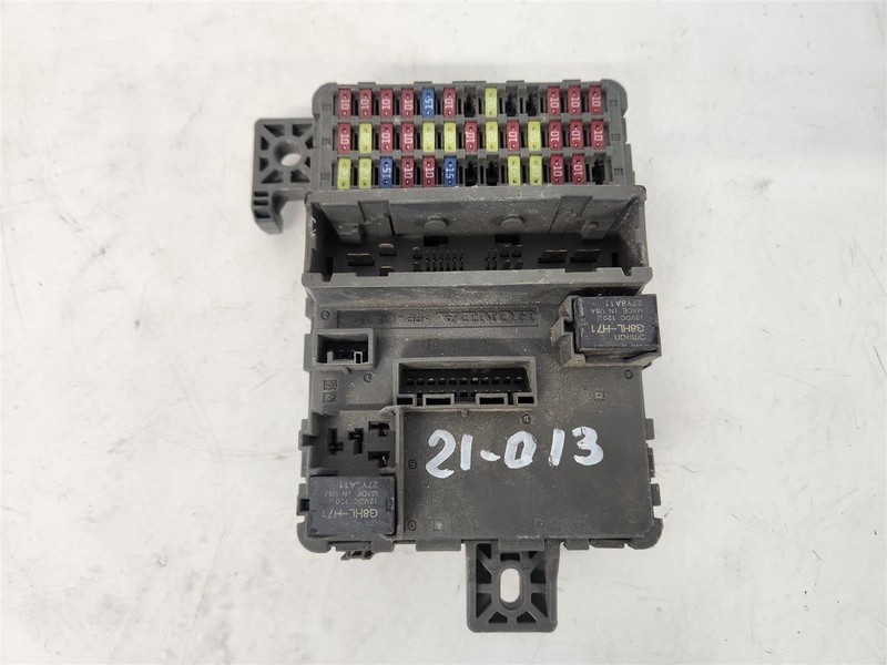 2018-2019 Honda Odyssey Under Dash Driver Cabin Fuse Box Unit 38200-Thr-A21
