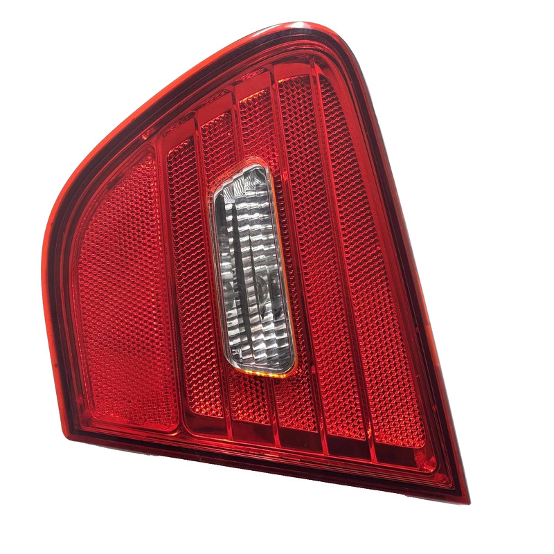 Hyundai Elantra RH Passenger Lid Tail Light Assembly 2009 P/N 924042H00