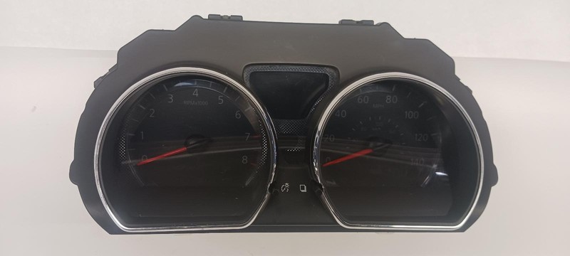 14 NISSAN VERSA Note Speedometer cluster 111k miles OEM