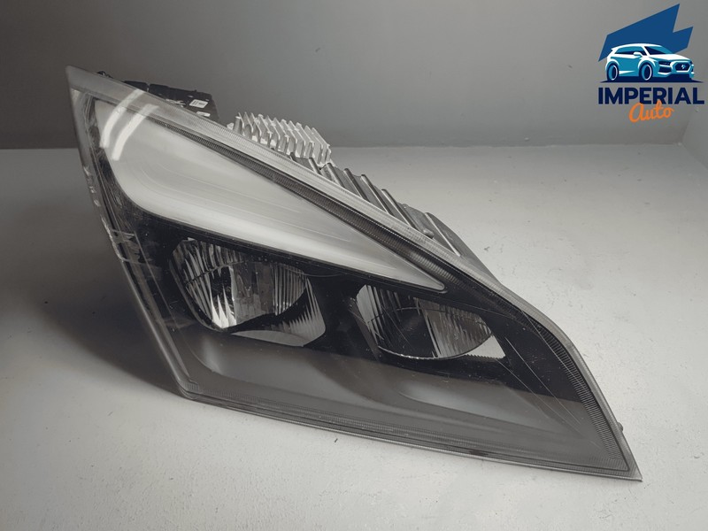 2018-2024 FREIGHTLINER CASCADIA FRONT PASSENGER SIDE HEADLIGHT LED LAMP OEM
