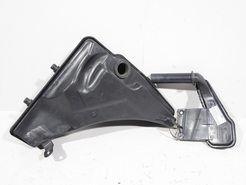 OEM 2015 - 2018 PORSCHE MACAN S 95B WIPER WASHER RESERVOIR FILLER NECK TUBE