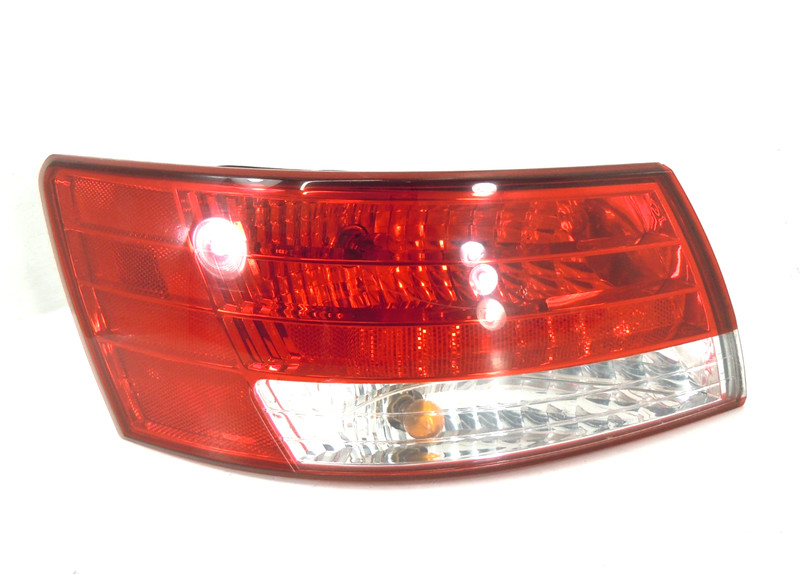 2009 2010 Hyundai Sonata Quarter Panel Mounted Tail Light Driver Left OEM