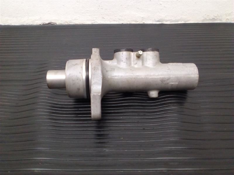 07-24 Dodge Ram 1500 Brake Master Cylinder No Reservoir OEM 68000908AB