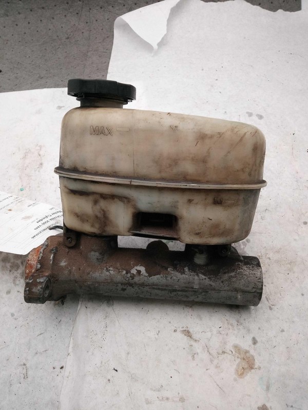 Used Brake Master Cylinder fits: 2006 Gmc Savana 2500 vanGrade B