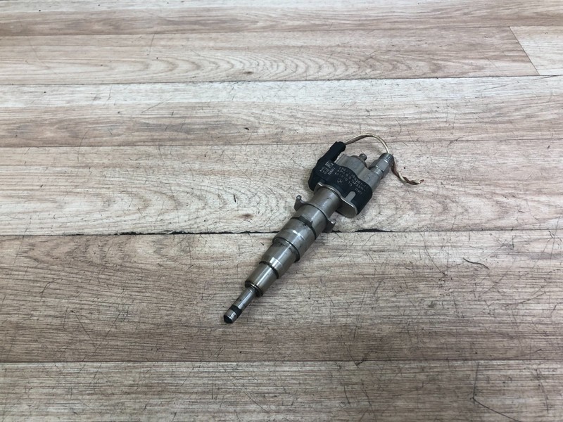 BMW 135 335 535 OEM ENGINE MOTOR HIGH PRESSURE FUEL INJECTOR N54 INDEX 11 Q