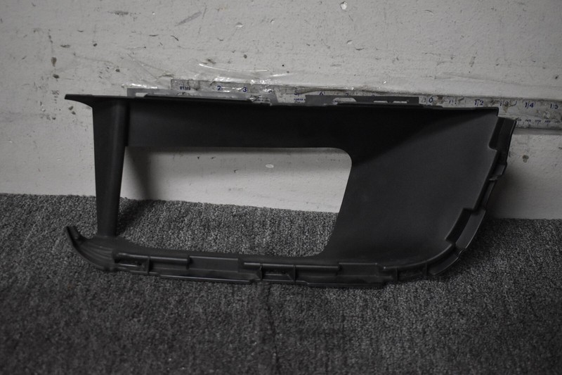 2019-2020 PORSCHE CAYENNE BASE RIGHT SIDE INNER DUCT FACTORY OEM