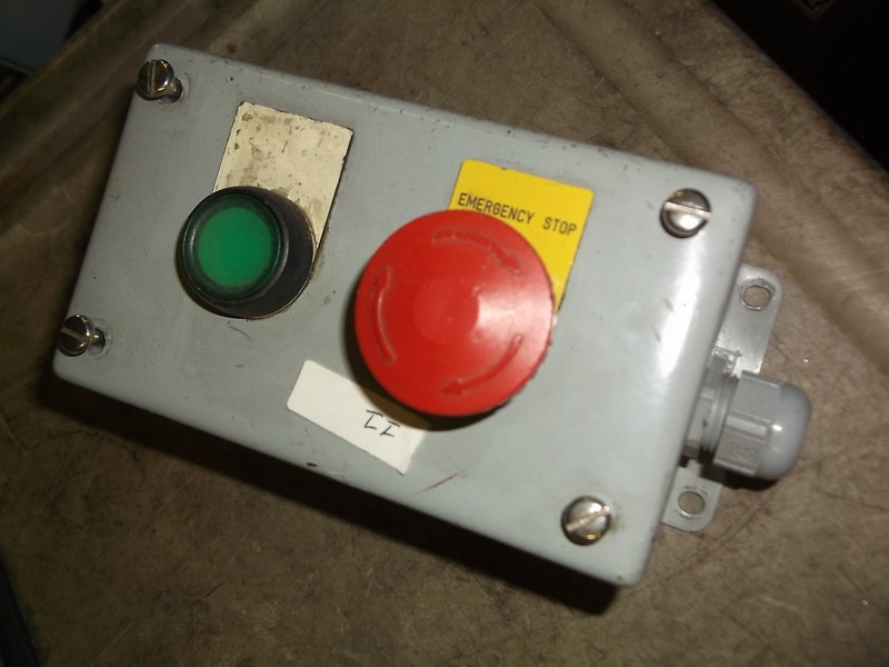 Hoffman E2PBG Emergency Stop Switch Enclosure Box *FREE SHIPPING*