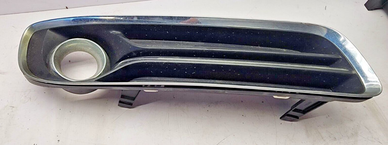 2011 - 2016 Chrysler 300 Right Passenger Rh Side Fog Light Cover Trim Oem