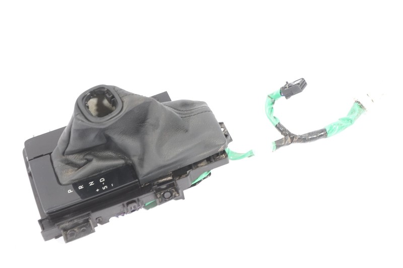 2021 - 2024 TOYOTA SIENNA PLATINUM TRANS GEAR INDICATOR TRIM AND BOOT OEM