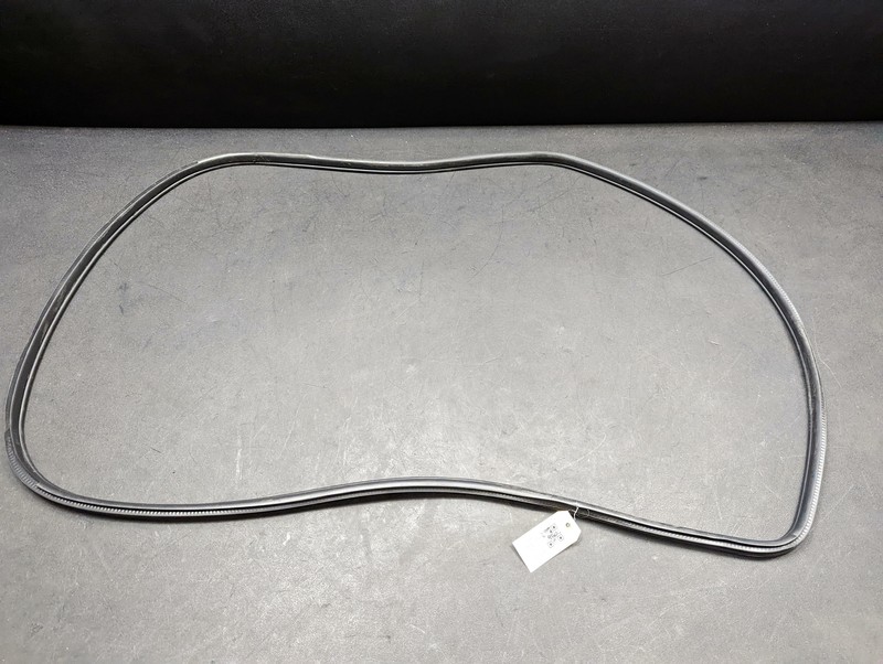 Front Right Door Body Weatherstrip 2019 Nissan Pathfinder 76921-3KA1A 2016 -2018