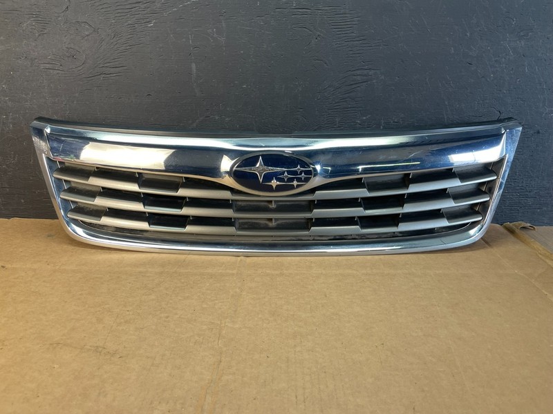 2009 2010 Subaru Forester Front Upper Chrome Grille Grill OEM AE0844 DG