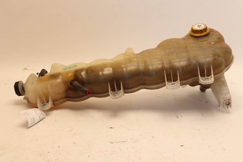 18-20 FREIGHTLINER CASCADIA 126 DD15 ENGINE COOLANT RESERVOIR TANK OEM
