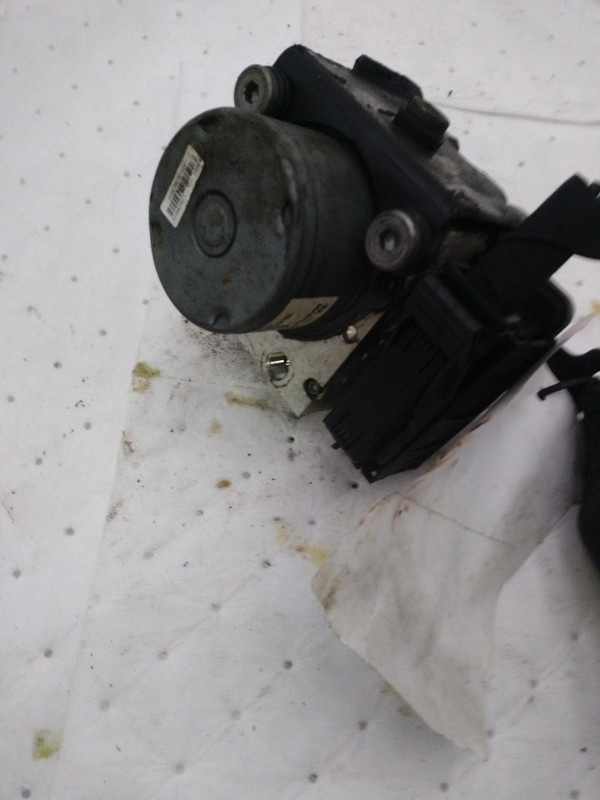 2016 KIA SPORTAGE ABS Pump & Motor Assembly OEM 589203W810 138K Miles