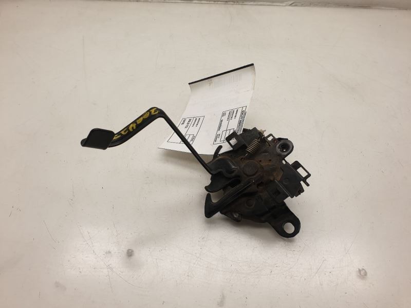 10 11 12 TOYOTA 4 RUNNER HOOD LATCH SMALL PLUG HAS A CHIP