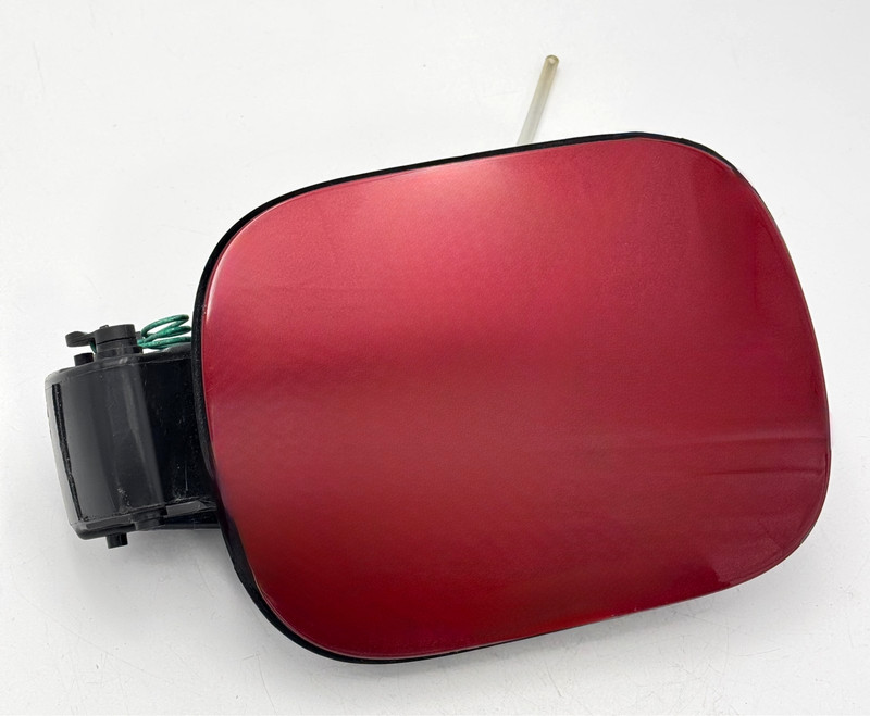 ✅ 2019-26 RAM 1500 5th Gen RED FUEL FILLER DOOR HOUSING ASSEMBLY GAS LID PRV OEM