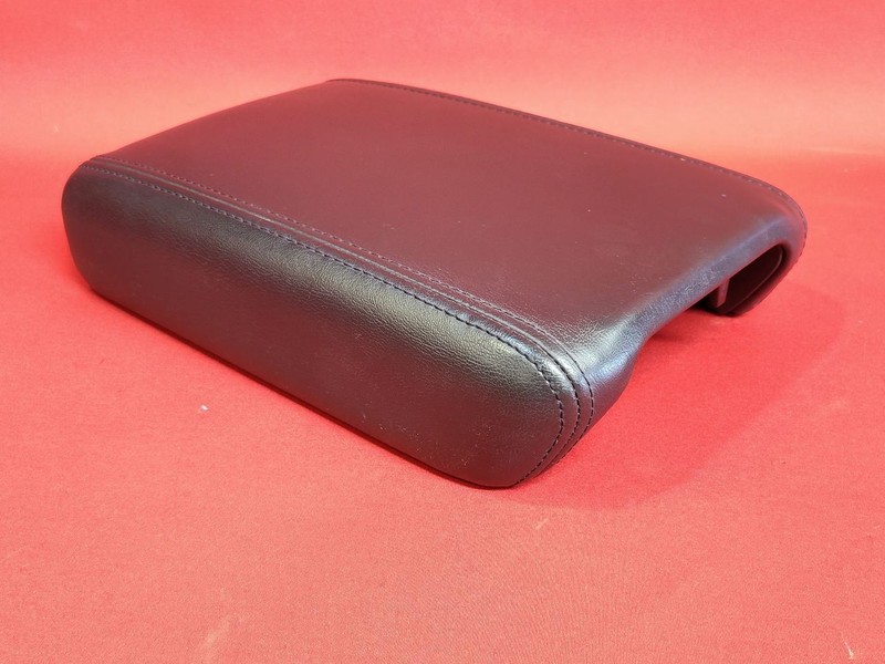 2007-2012 Chevy Buick GMC Center Console Armrest Lid Black Leather 22844185