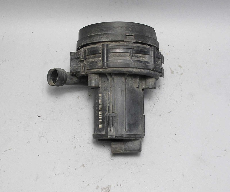 BMW E39 5 Series V8 Secondary Air Pump Smog Emissions 1999-2003 540i M5 USED OEM