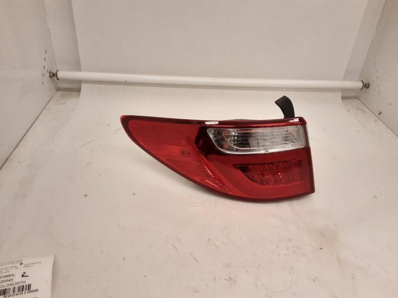 2013-2016 Hyundai Santa Fe Driver Left Tail Light 3.3L LWB LED Quarter Mounted