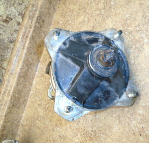 86 Yamaha Moto-4 YFM200 YFM 200 ATV Knuckle Left Front Brake Spindle Hub Lug L8