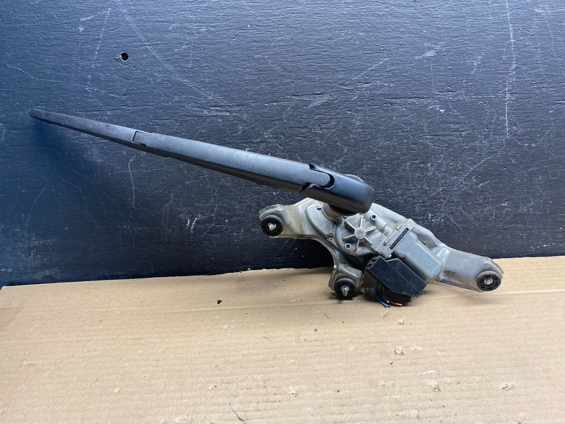2012 to 2017 Toyota Prius V Rear Wiper Windshield Motor ad9474 DG