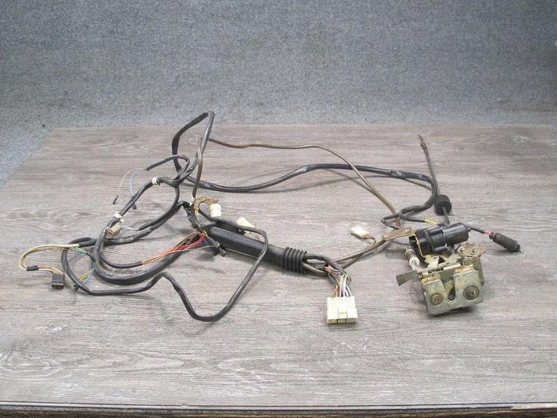 1983-1986 PORSCHE 928 S LEFT DRIVER SIDE DOOR LOCK LATCH WIRE HARNESS ASSEMBLY