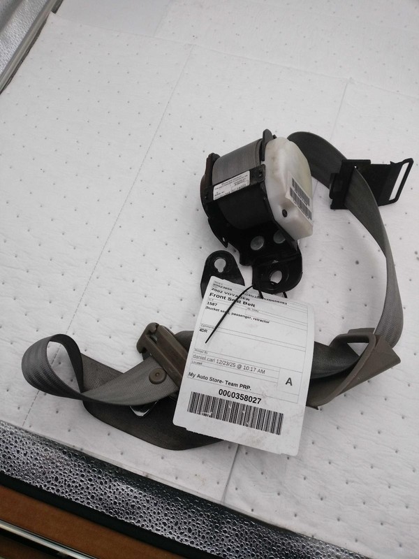 2002 Chrysler Voyager Seat Belt Front Right OEM White TQ561L5AC 45K Miles