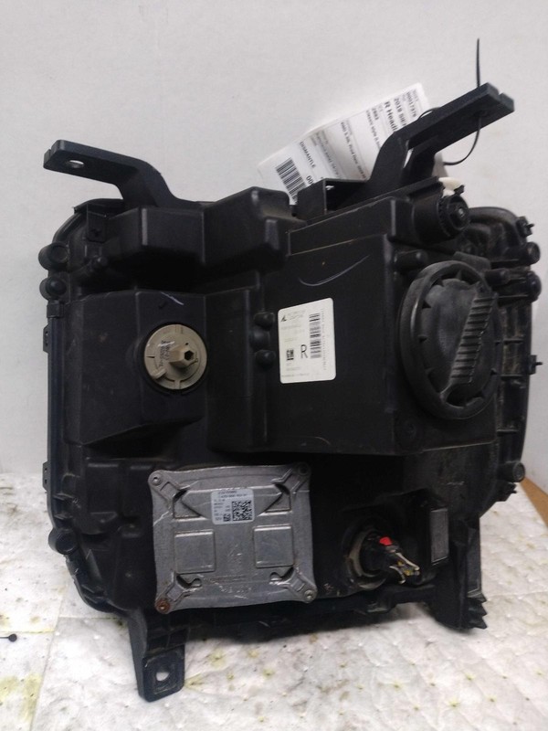 Used Right Headlight Assembly fits: 2019 Gmc Sierra 1500 pickup HID opt T4F Righ