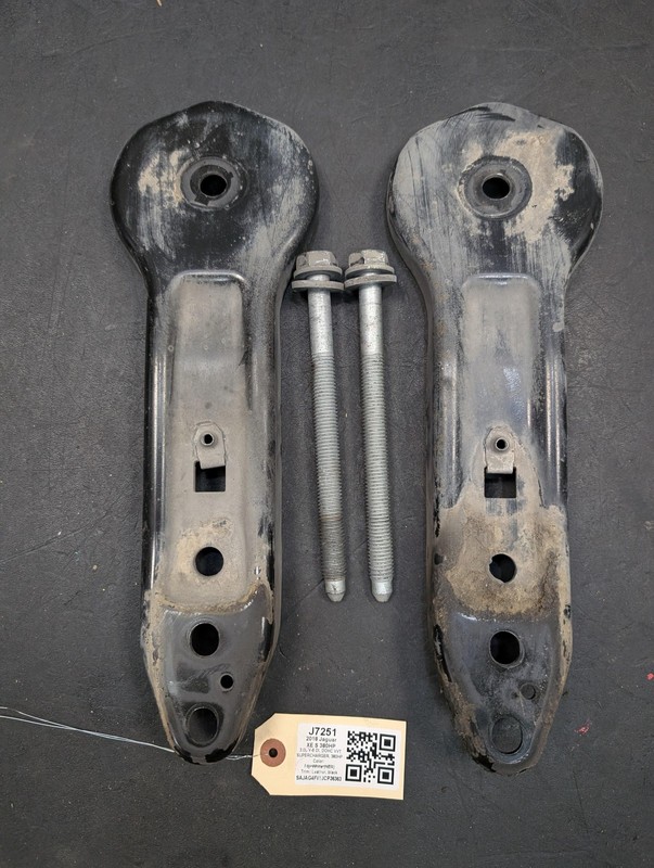 2PC Rear Crossmember Forward Brackets Set 2018 Jaguar XE S HX73-5C365-AB 2019