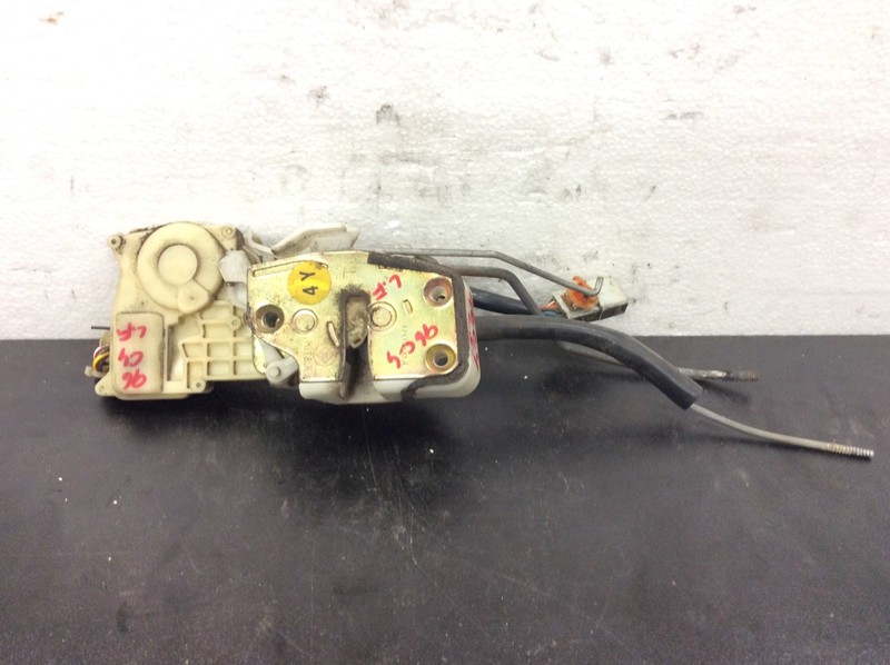 96 97 98 99 00 Civic 4DR Sedan Left Front Door Latch Power Lock Assy Used OEM