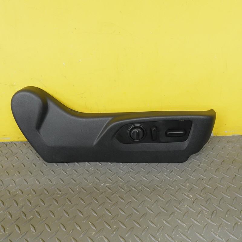 2019-2023 GMC SIERRA 1500 Front Right Seat Switch W/trim Cover Panel 84445926