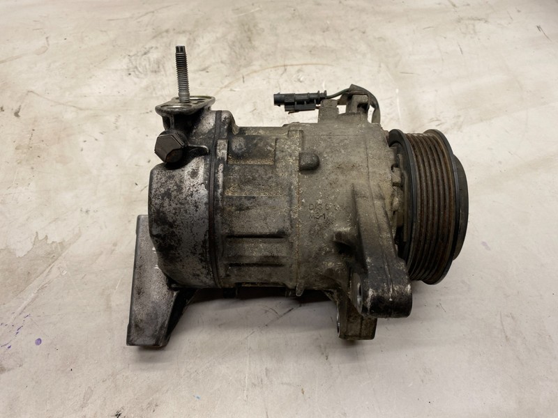 2013-2017 BUICK ENCLAVE 3.6L ENGINE AC COMPRESSOR ASSEMBLY OEM