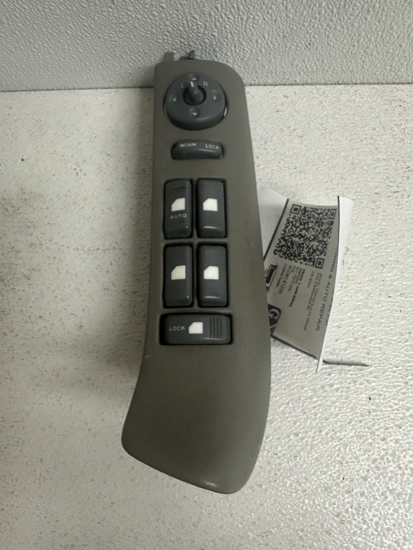 1995-1999 GMC 1500 Left Front Driver Master Power Window Door Mirror Lock Switch