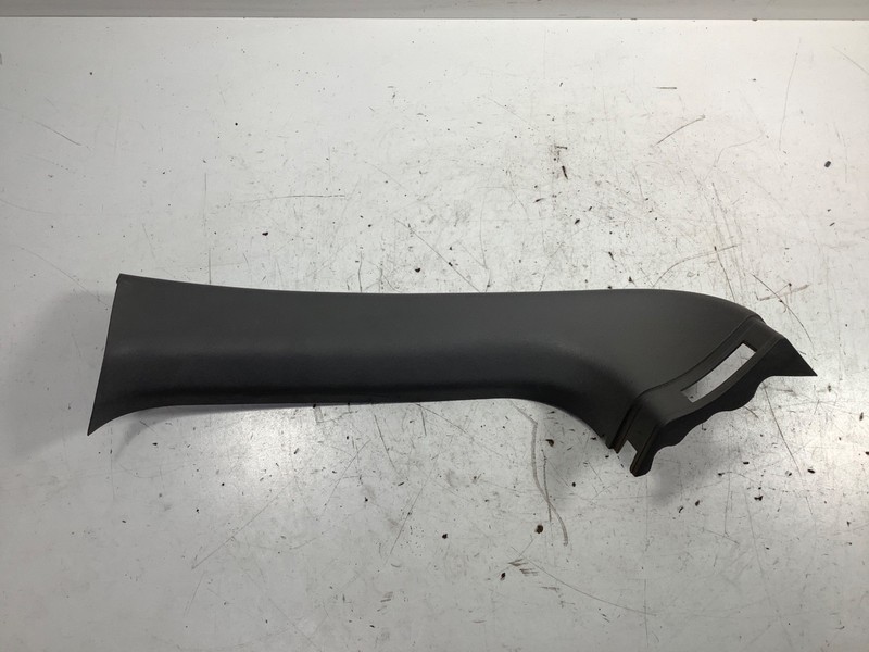 09-015 Honda Pilot Tailgate Hatch Door Right Upper Trim Cover Gray 84435-SZA OEM