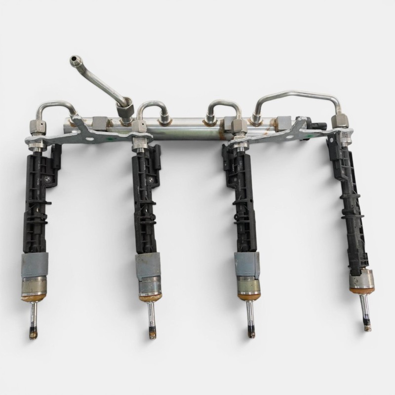 2019-2025 BMW M850I G14 4.4L N63 Right Fuel Injection Rail Injectors Oem 7852402