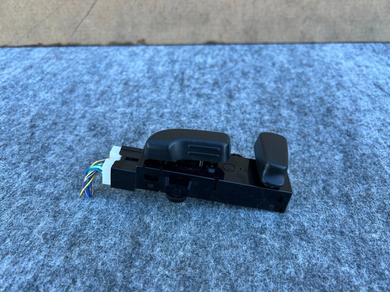 INFINITI QX80 QX56 2011-2017 OEM LEFT DRIVER SEAT CONTROL SWITCH ASSEMBLY BLACK