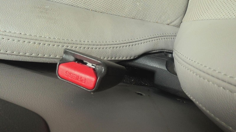 Front Seat Belt Buckle HYUNDAI SONATA 15 16 17