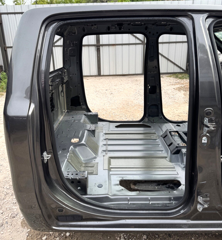 ✅ 19-25 RAM 1500 5th CREW CAB OEM REAR RIGHT BODY SIDE CUT PANEL CABIN GRAY PAU
